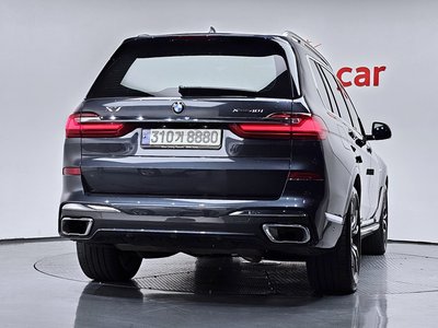 2021 BMW X7 — фото 4