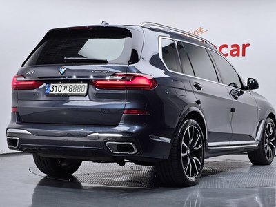 2021 BMW X7 — фото 3