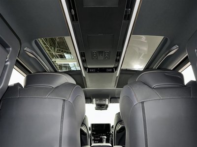 صورة 10 لـ 2023 Toyota ALPHARD