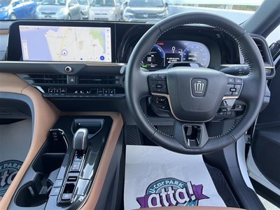 TOYOTA CROWN SPORT - 9