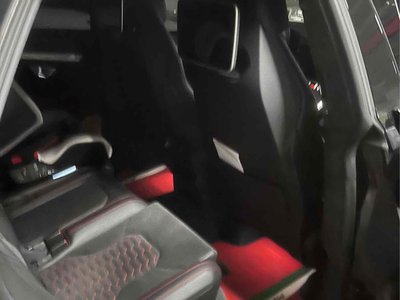 LAMBORGHINI URUS - 10