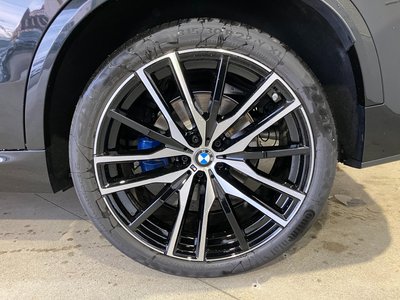 2025 BMW X5 — миниатюра 28