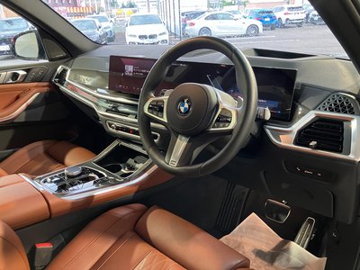 صورة 3 لـ 2025 BMW X5