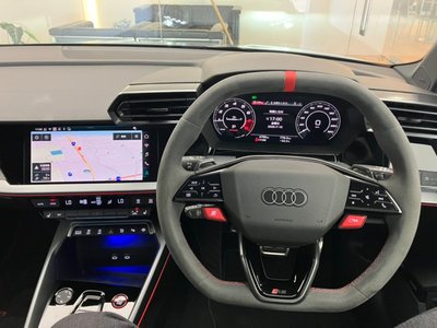 صورة 10 لـ 2025 AUDI RS3 SPORTBACK