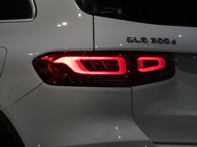 MERCEDES-BENZ GLB - 4