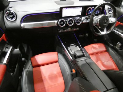 MERCEDES-BENZ GLB - 8