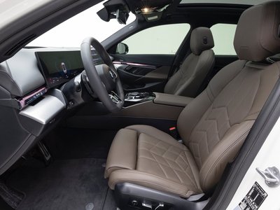 BMW 5 SERIES - 10