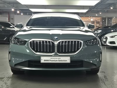 2025 BMW 5 SERIES 照片 4