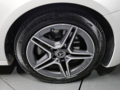 MERCEDES-BENZ E-CLASS - 6