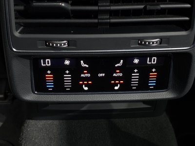صورة مصغرة 36 لـ 2021 AUDI Q8