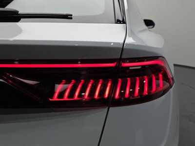 AUDI Q8 - 10
