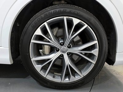 AUDI Q8 - 8