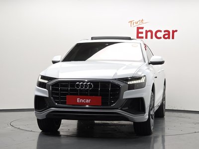 AUDI Q8 - 2