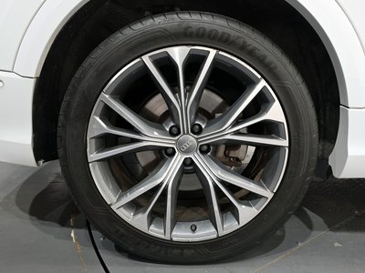 AUDI Q8 - 6