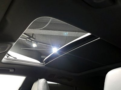 صورة مصغرة 34 لـ 2021 AUDI Q8