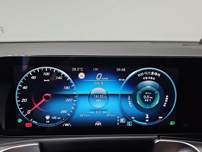 صورة 8 لـ 2023 Mercedes-BENZ GLB