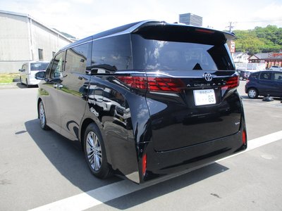 TOYOTA ALPHARD - 8