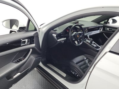 PORSCHE PANAMERA - 10