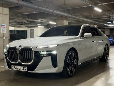 BMW 7 SERIES