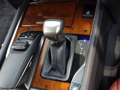 2017 Lexus LX — миниатюра 15
