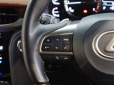 2017 Lexus LX — миниатюра 17