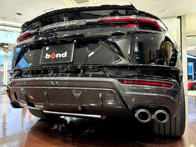 LAMBORGHINI URUS - 2