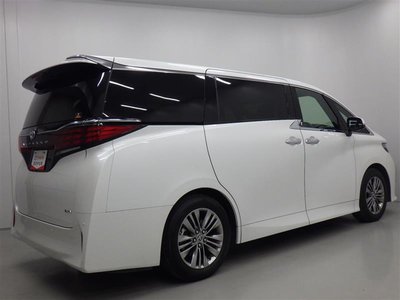 2023 Toyota ALPHARD — фото 4