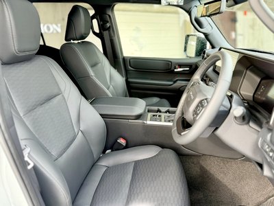 TOYOTA LAND CRUISER - 2