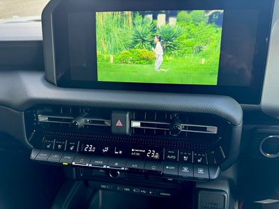 TOYOTA LAND CRUISER - 4