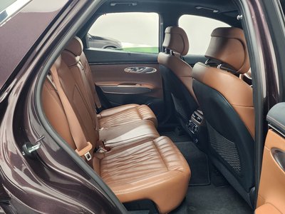 2021 Genesis GV70 — миниатюра 17