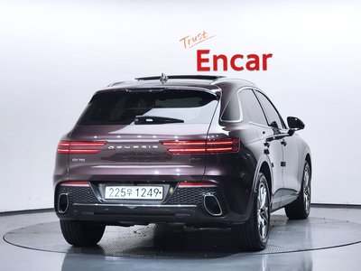 صورة 3 لـ 2021 Genesis GV70