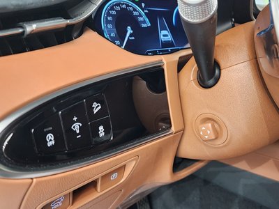 2021 Genesis GV70 — миниатюра 28
