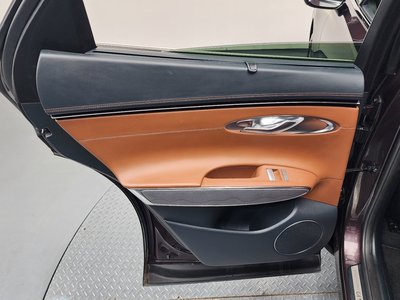 2021 Genesis GV70 — миниатюра 15