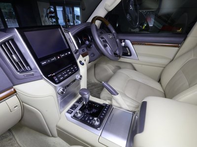 2015 Toyota LAND CRUISER 200 缩略图 13