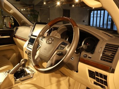 2015 Toyota LAND CRUISER 200 照片 2