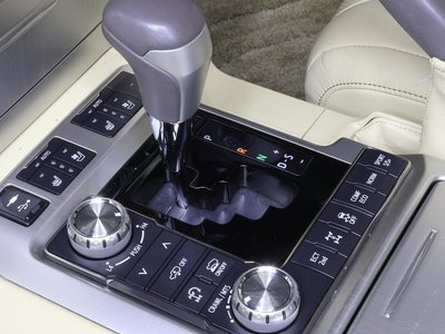 2015 Toyota LAND CRUISER 200 缩略图 12