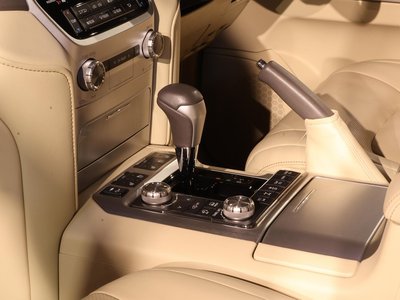 2015 Toyota LAND CRUISER 200 照片 6