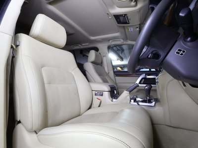2015 Toyota LAND CRUISER 200 缩略图 14