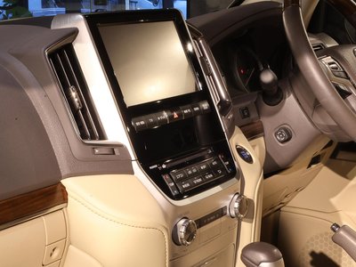 2015 Toyota LAND CRUISER 200 照片 4