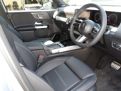 MERCEDES-BENZ GLB - 4