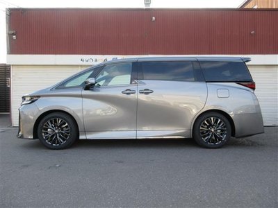 2026 Toyota VELLFIRE photo 3