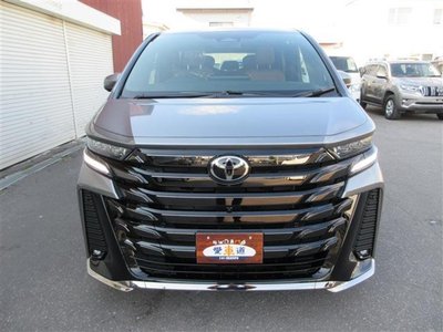 2026 Toyota VELLFIRE photo 2