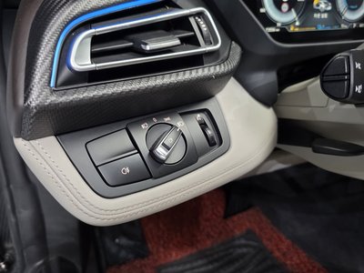 2016 BMW I8 — миниатюра 19