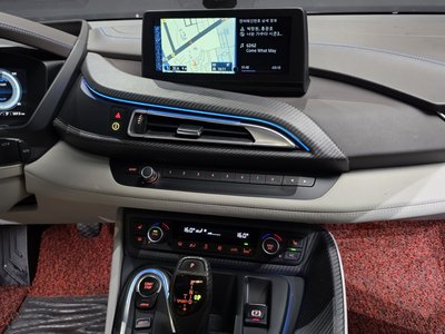 2016 BMW I8 — миниатюра 14