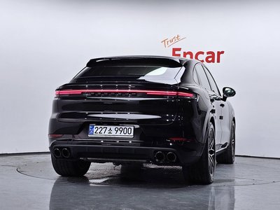 2024 Porsche CAYENNE 照片 3