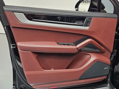 2024 Porsche CAYENNE 缩略图 14