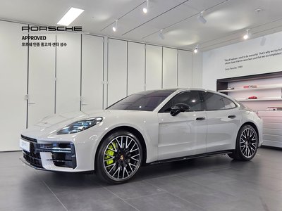 PORSCHE PANAMERA - 1