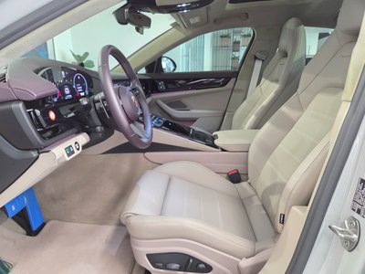 PORSCHE PANAMERA - 9