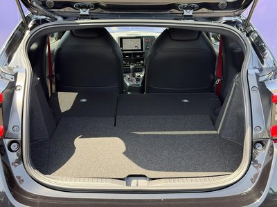 TOYOTA YARIS - 10