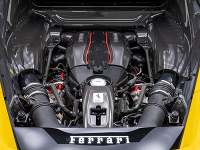 FERRARI 488 PISTA - 6